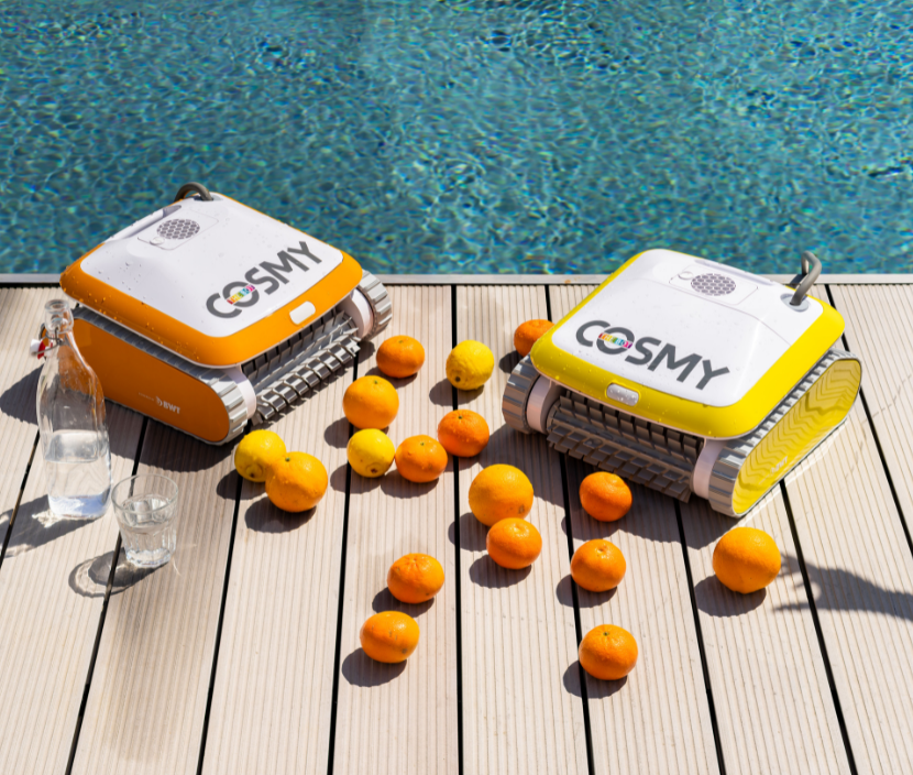 robots cosmy orange et jaune et fruits
